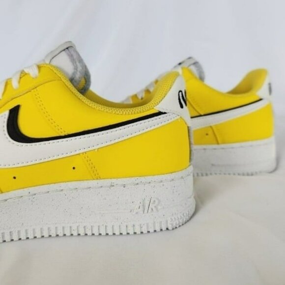 * 7 MEN\'S Nike Air Force 1 07 LV8 YELLOW / WHITE DO9786-700 SNEAKERS main image 8